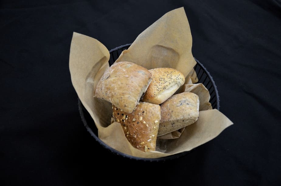 SELECTION OF HOME-MADE BREAD 380g