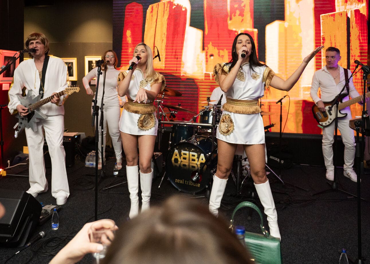 Relive the Magic: ABBA Tribute Night at The Living Room!
